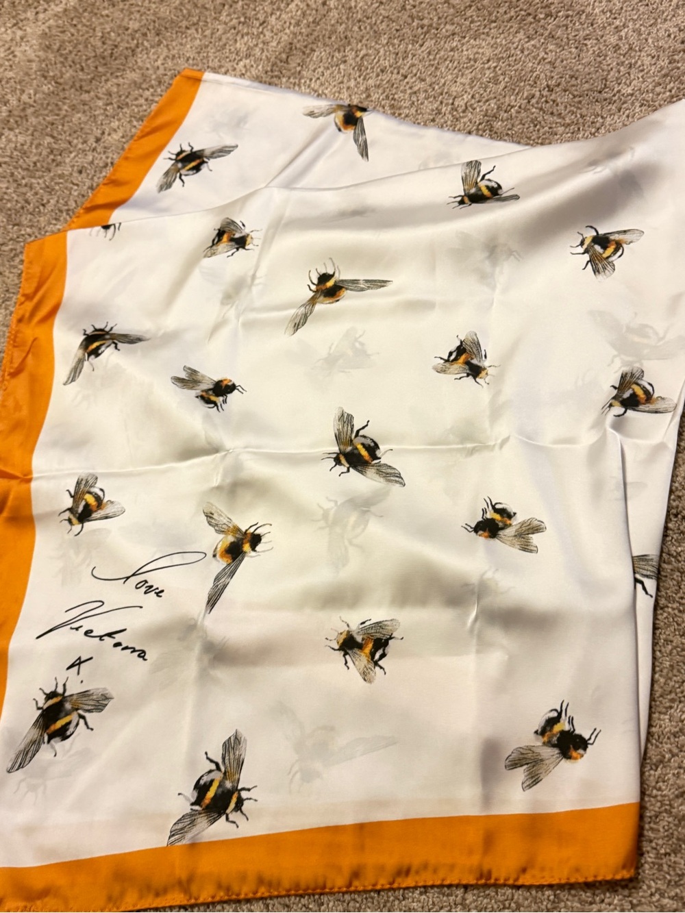 Victoria Beckham scarf - Picture 3 of 5